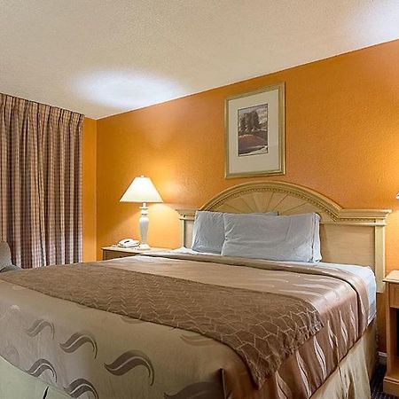 Highway Inn Paris Zewnętrze zdjęcie